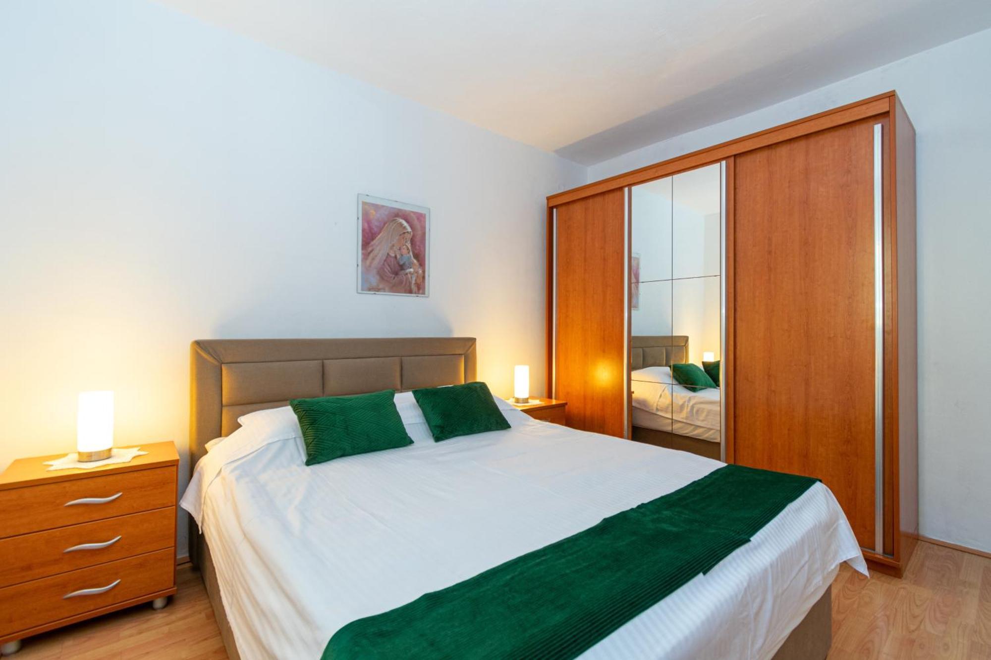 Apartments By The Sea Mandre, Pag - 4093 Kolan Zimmer foto